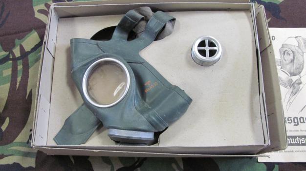WW2 German Gasmask mint in original box