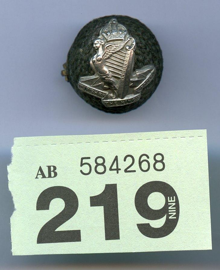 8th Kings Royal Liverpool  ( Irish ) Officers Boss  Cap Badge