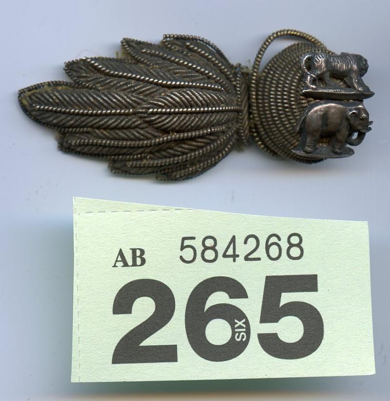 Royal Dublin Fusiliers Bullion Wire Officers Collar Badge