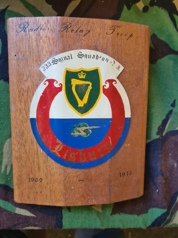 Early Troubles Plaque to The 233 Signal SQN 1969 to 1973